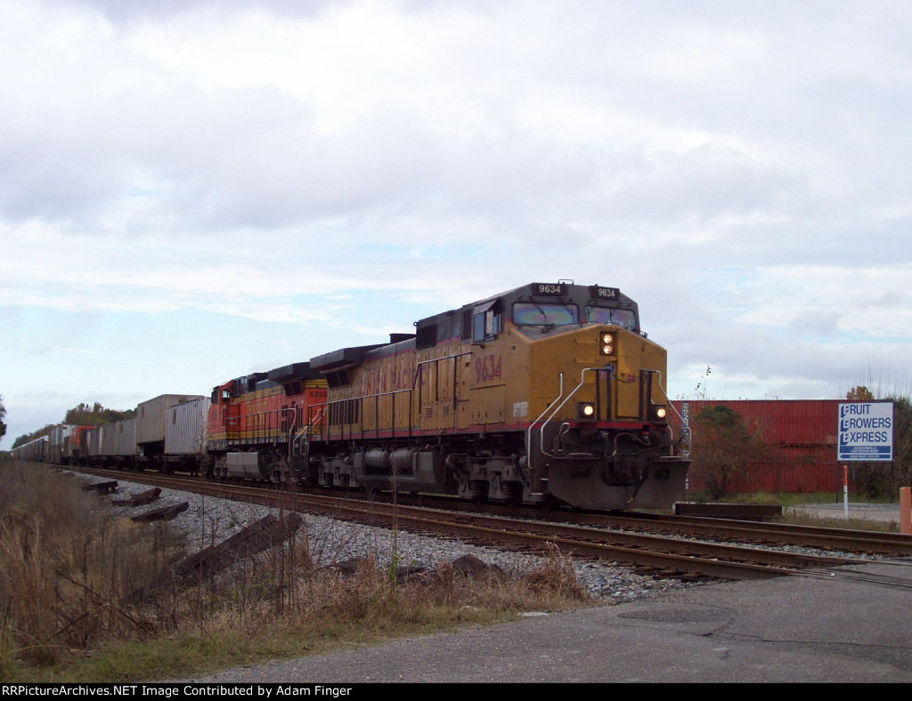 UP 9634 on NS Intermodal